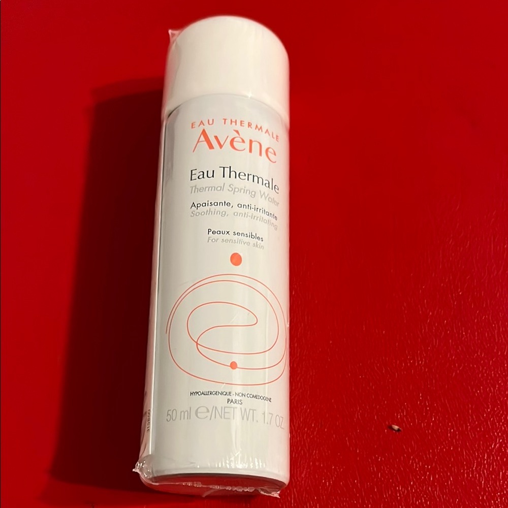 Eau Thermale Thermal Spring Water - White